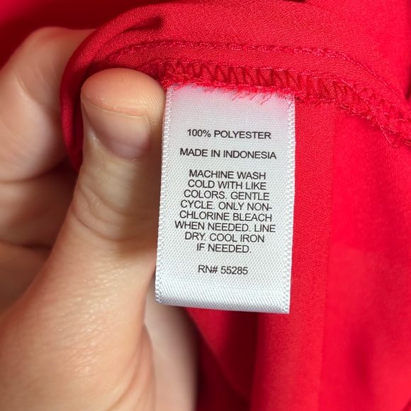 Express Women's Red Portfolio Blouse [M] - Picture 4 of 4